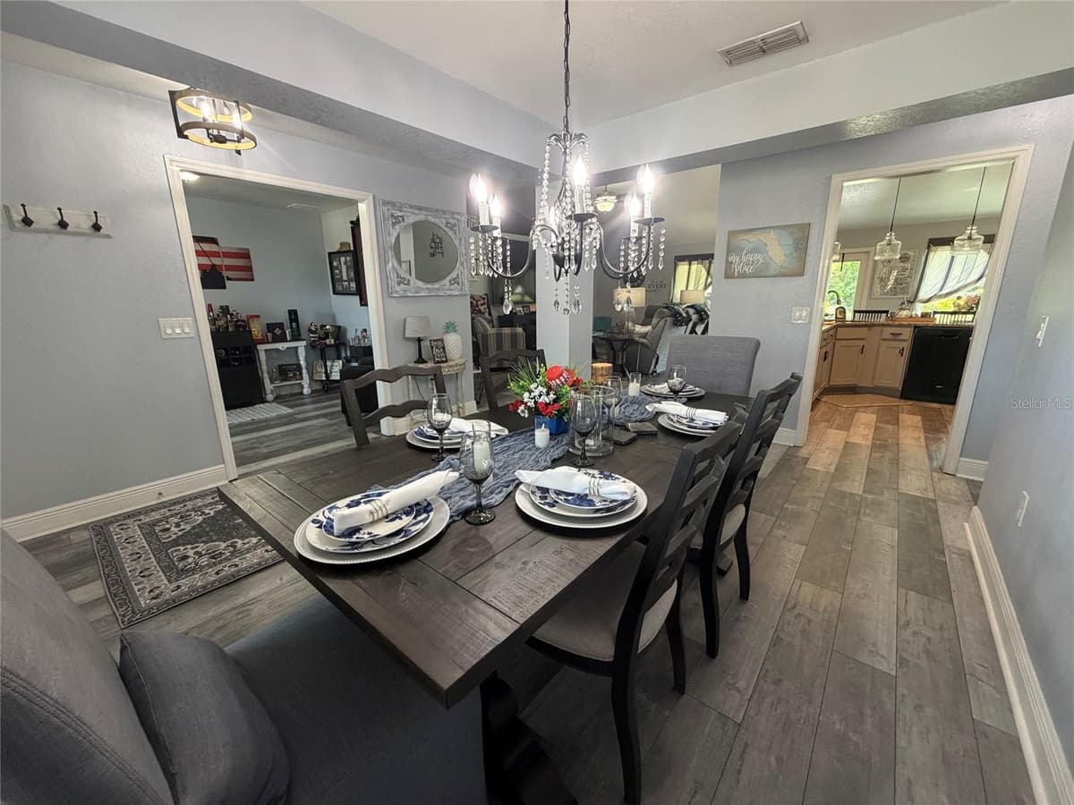 1514 HAMLIN STREET — photo 16 of 42