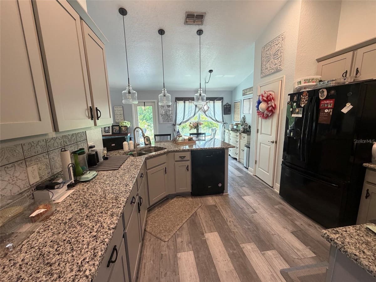 1514 HAMLIN STREET — photo 25 of 42