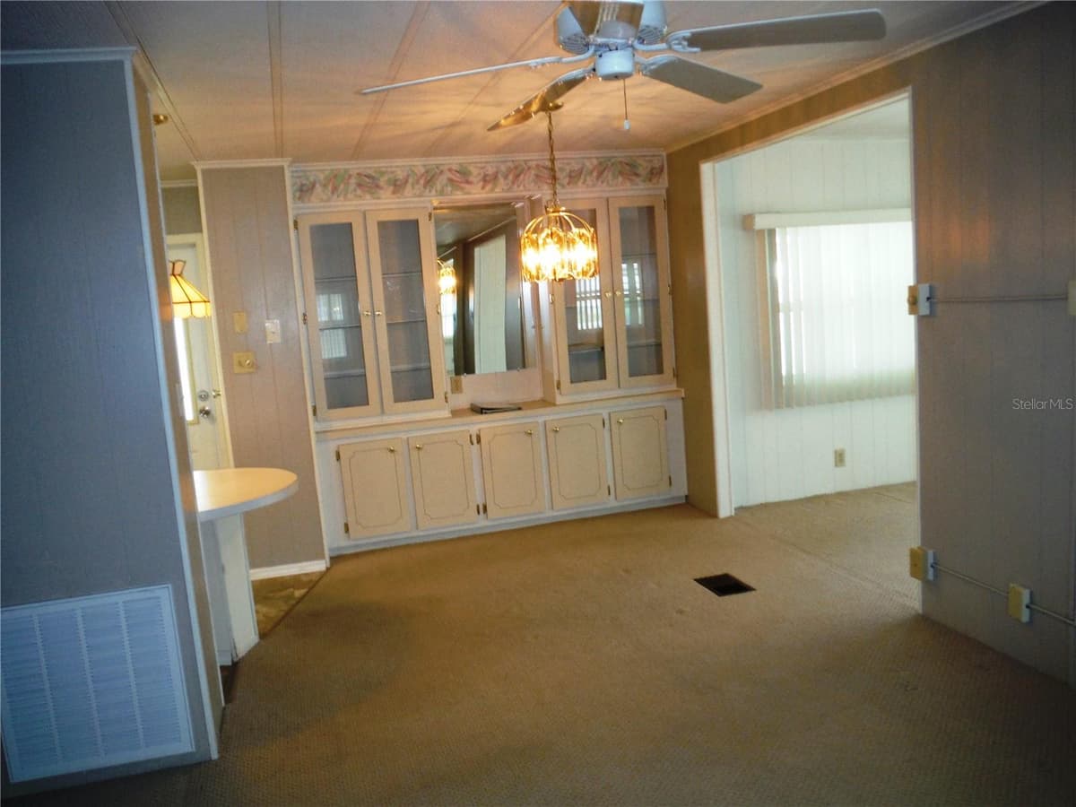 161 HICKORY GATE DRIVE — photo 4 of 35