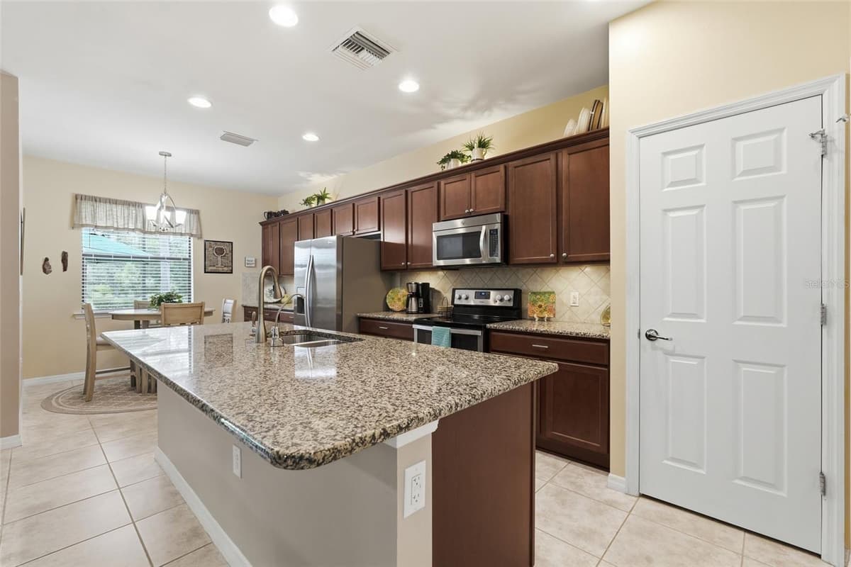 2543 ARUGULA DRIVE — photo 19 of 96