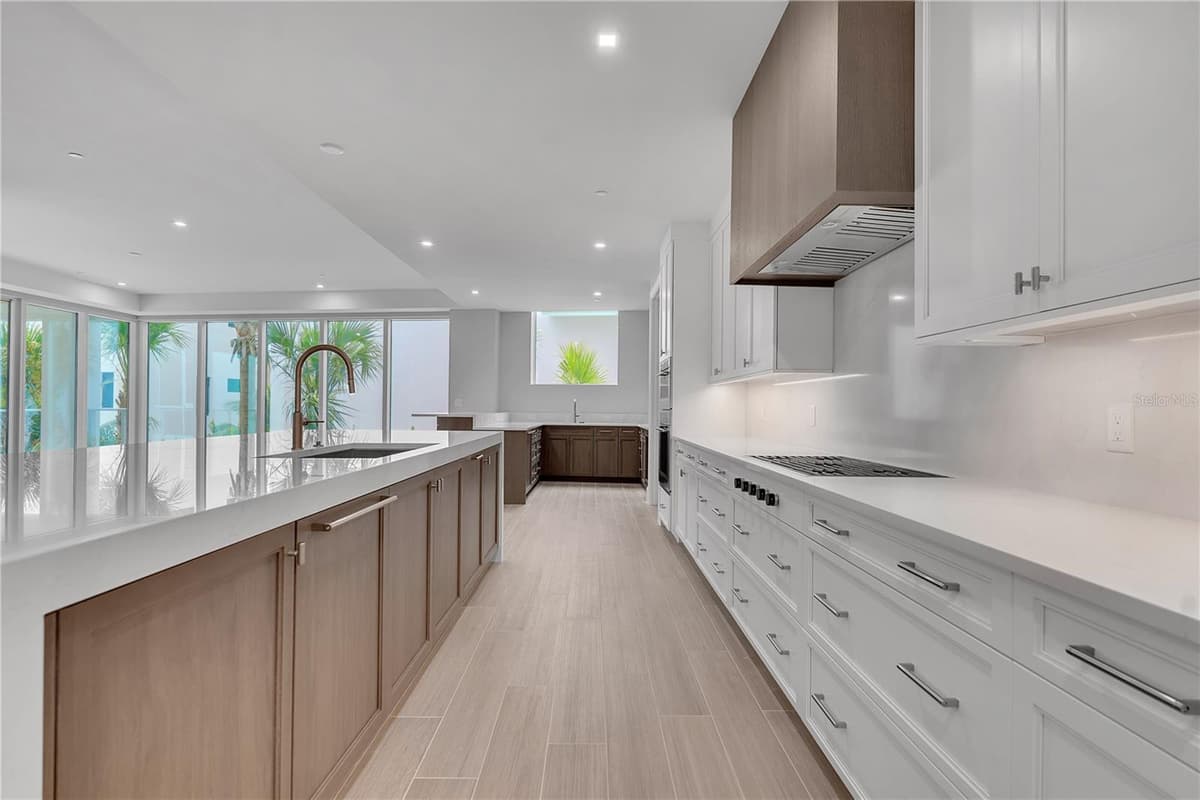 70 AVENIDA VENECCIA — photo 6 of 50