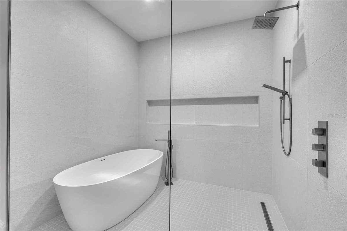 70 AVENIDA VENECCIA — photo 22 of 50