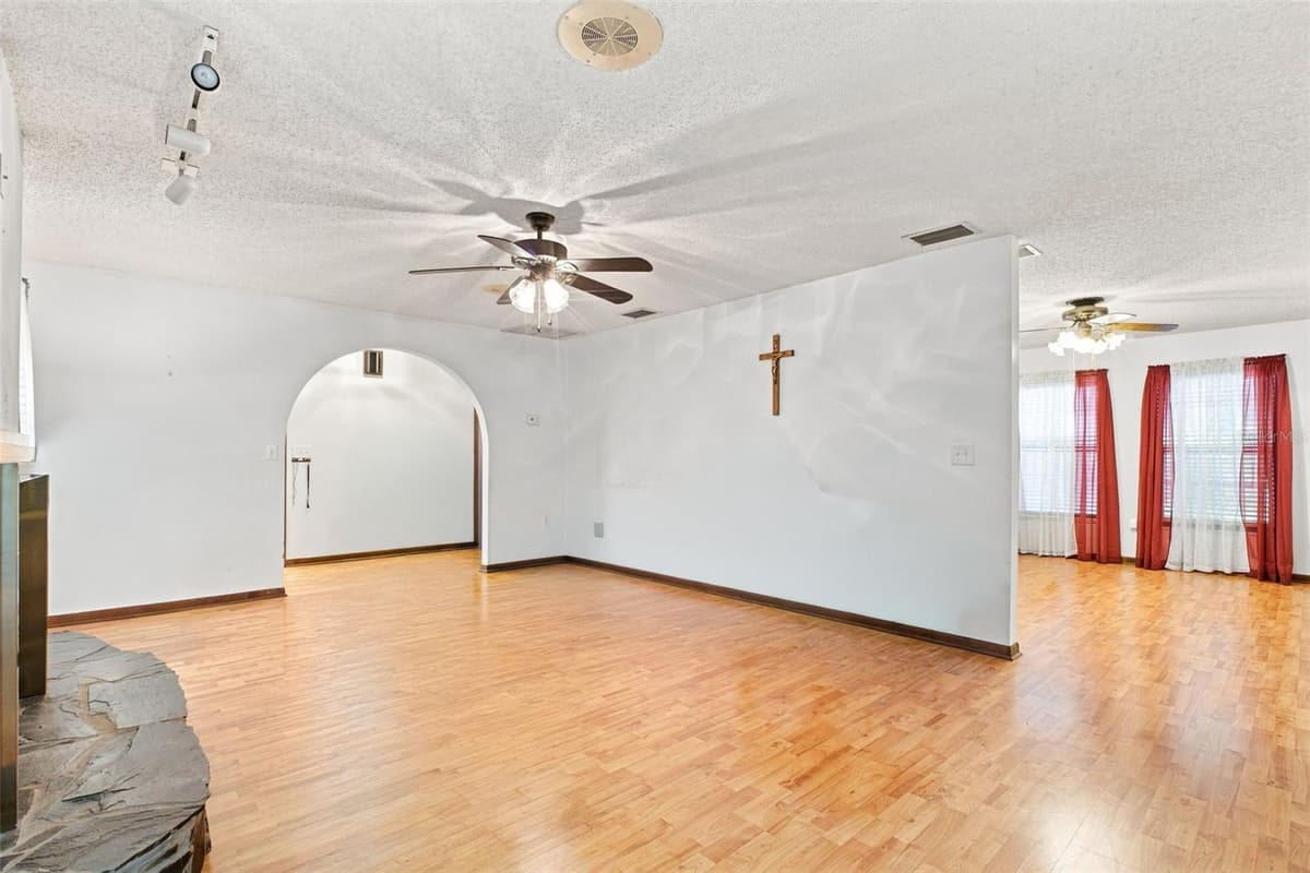 9230 JASMINE BOULEVARD — photo 8 of 55