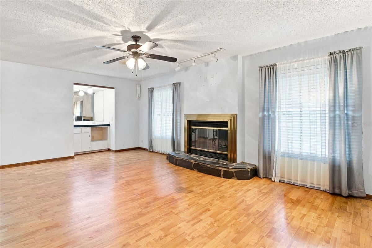 9230 JASMINE BOULEVARD — photo 2 of 55