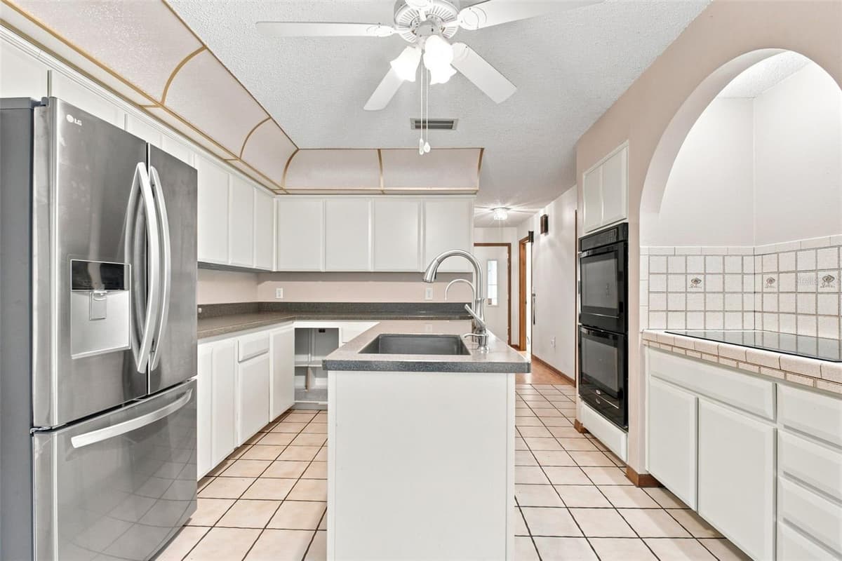 9230 JASMINE BOULEVARD — photo 6 of 55