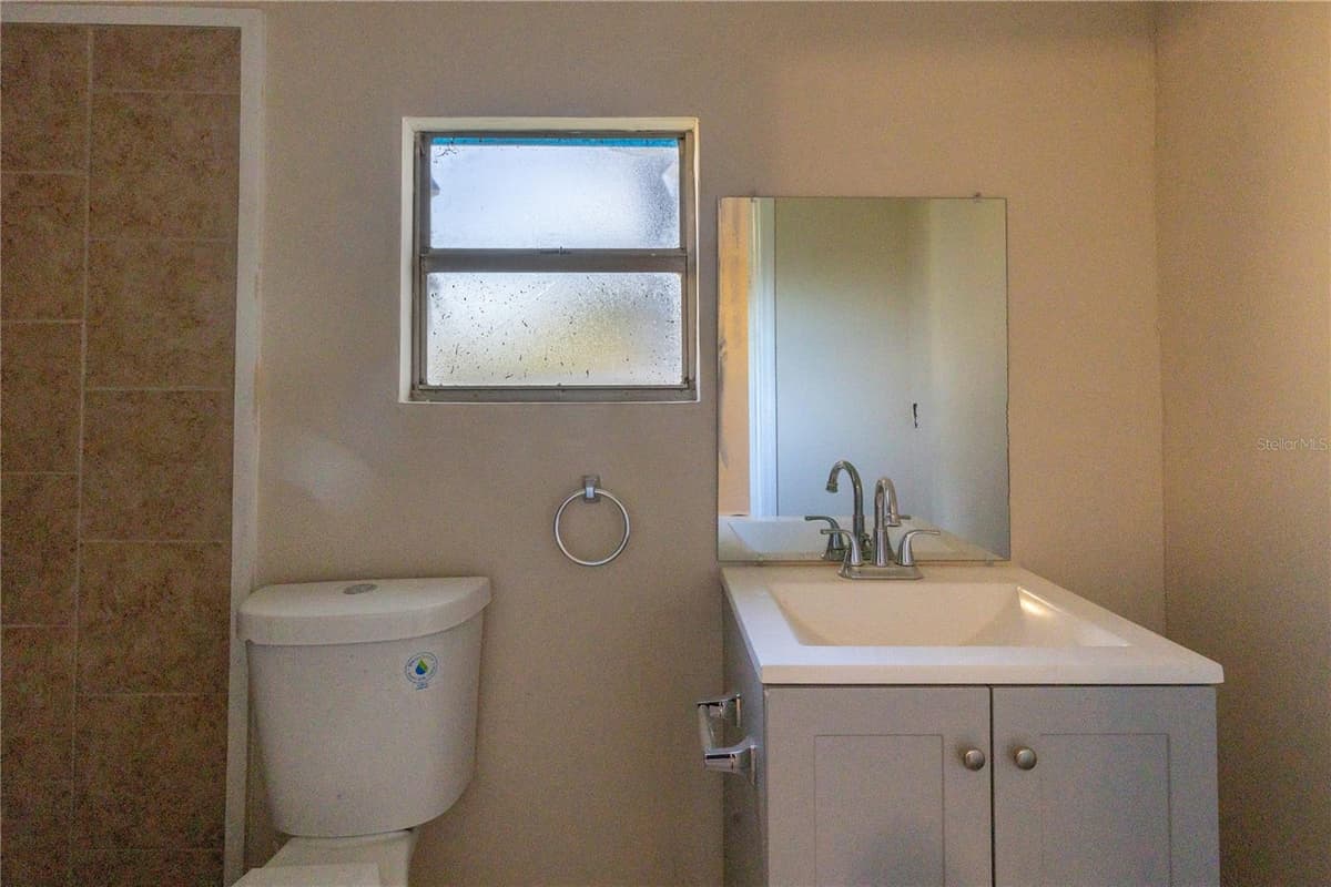 628 PETERSON STREET — photo 8 of 22
