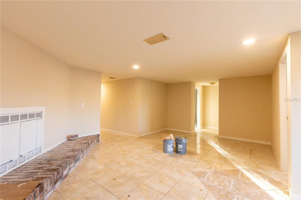 628 PETERSON STREET — photo 9 of 22