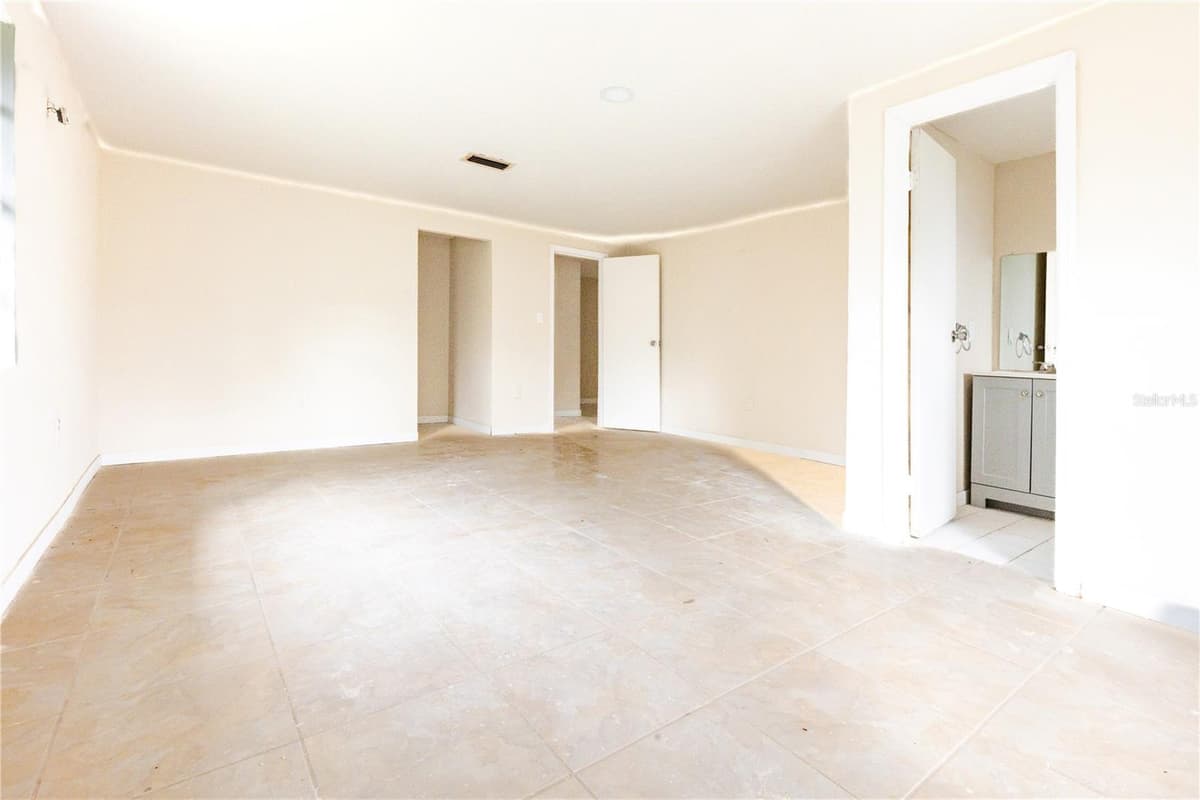 628 PETERSON STREET — photo 19 of 22
