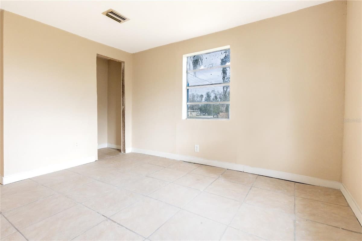 628 PETERSON STREET — photo 15 of 22