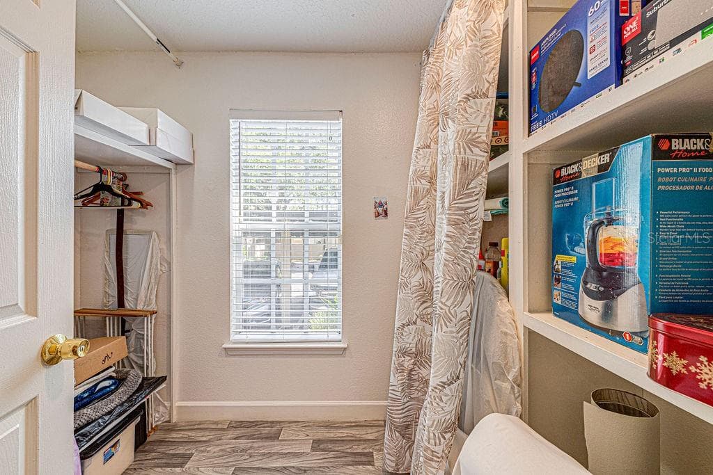 1545 FARRINDON CIRCLE — photo 21 of 52