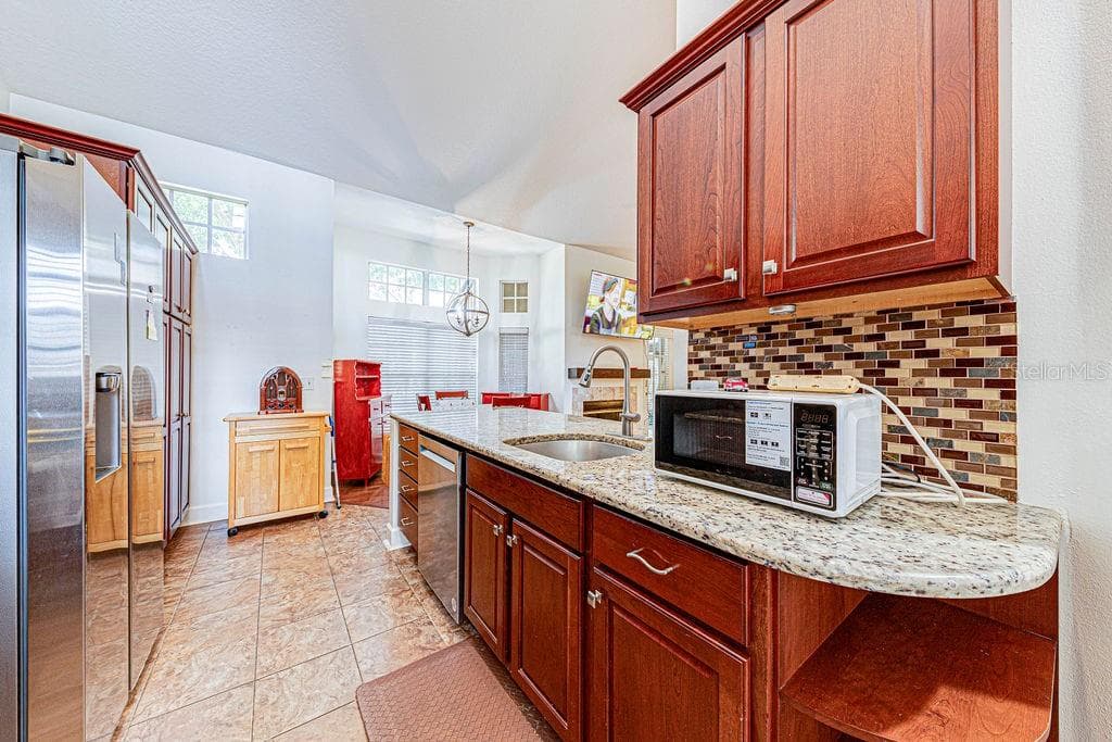 1545 FARRINDON CIRCLE — photo 10 of 52