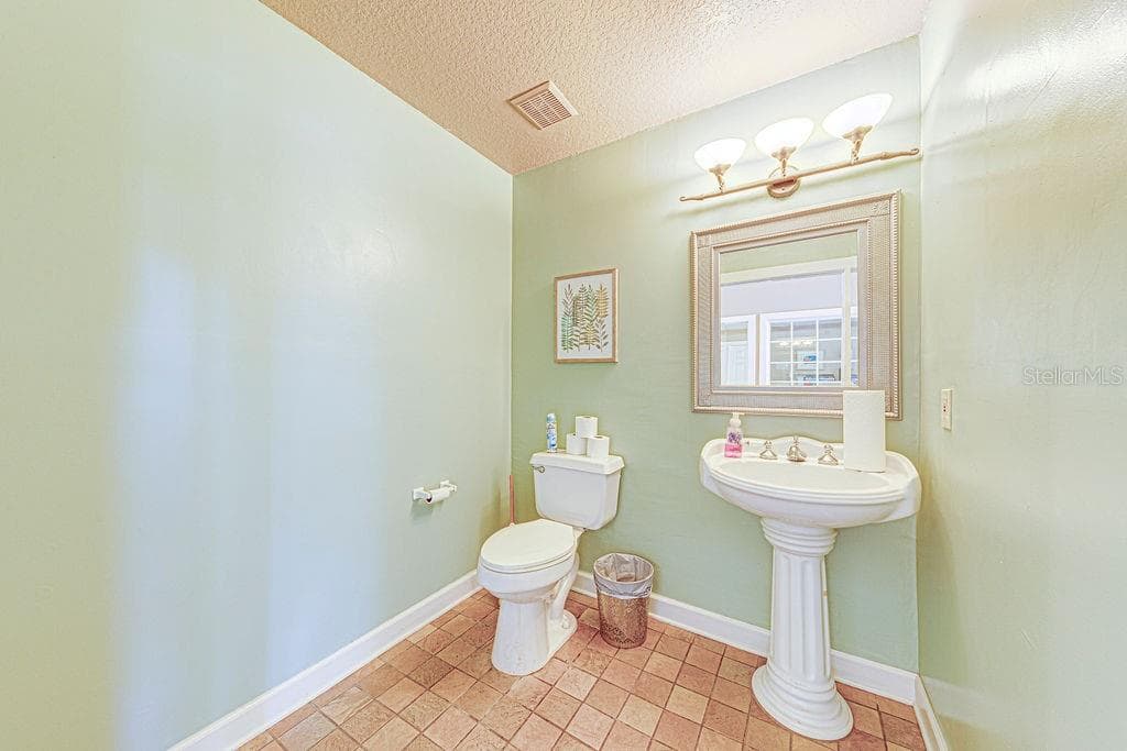 1545 FARRINDON CIRCLE — photo 33 of 52