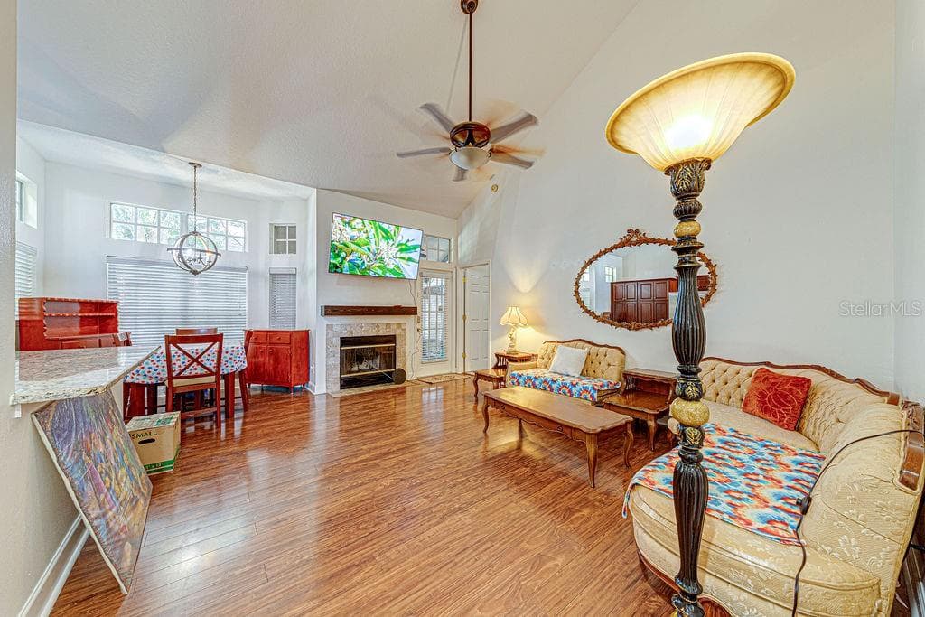 1545 FARRINDON CIRCLE — photo 5 of 52