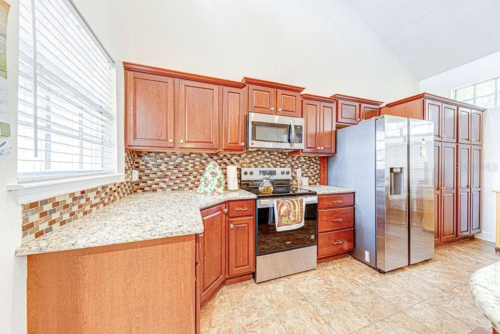 1545 FARRINDON CIRCLE — photo 9 of 52