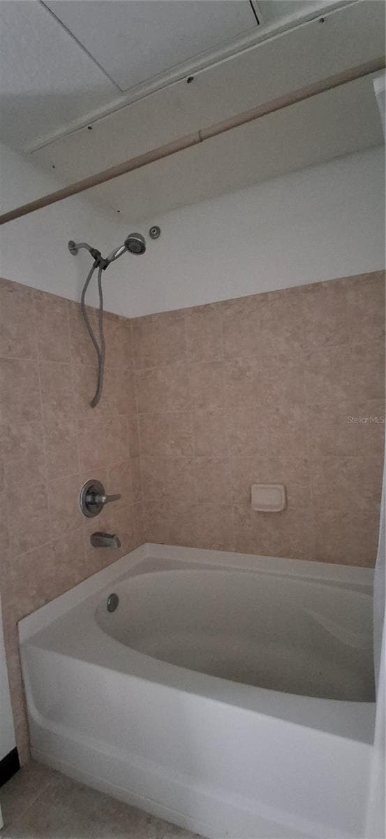 8539 GATE PARKWAY — photo 24 of 25