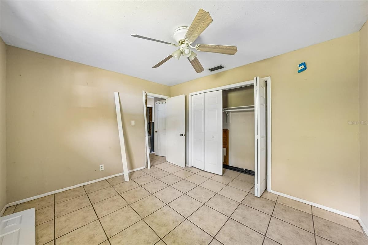 18748 ROSEPHIL ST — photo 11 of 19