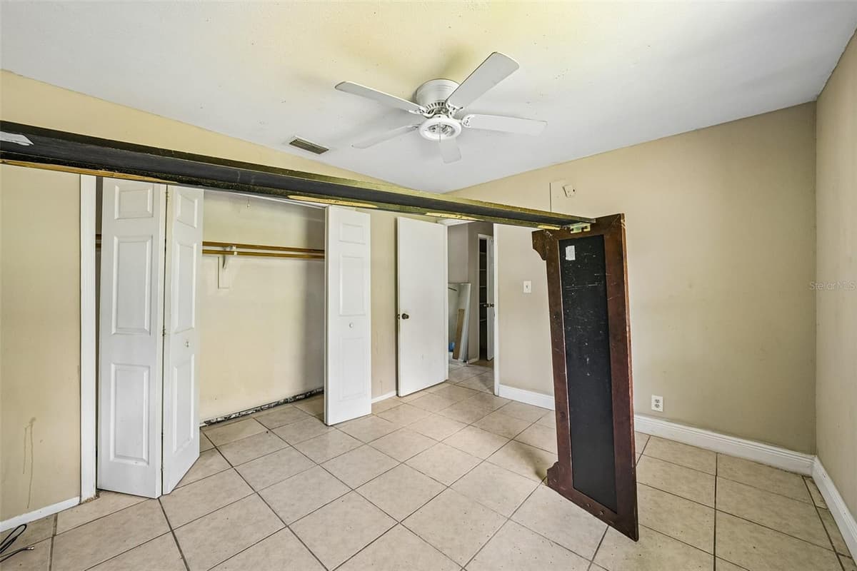 18748 ROSEPHIL ST — photo 13 of 19