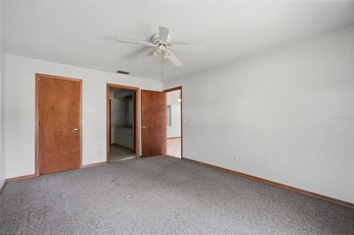 1325 SORRENTO DRIVE — photo 16 of 35