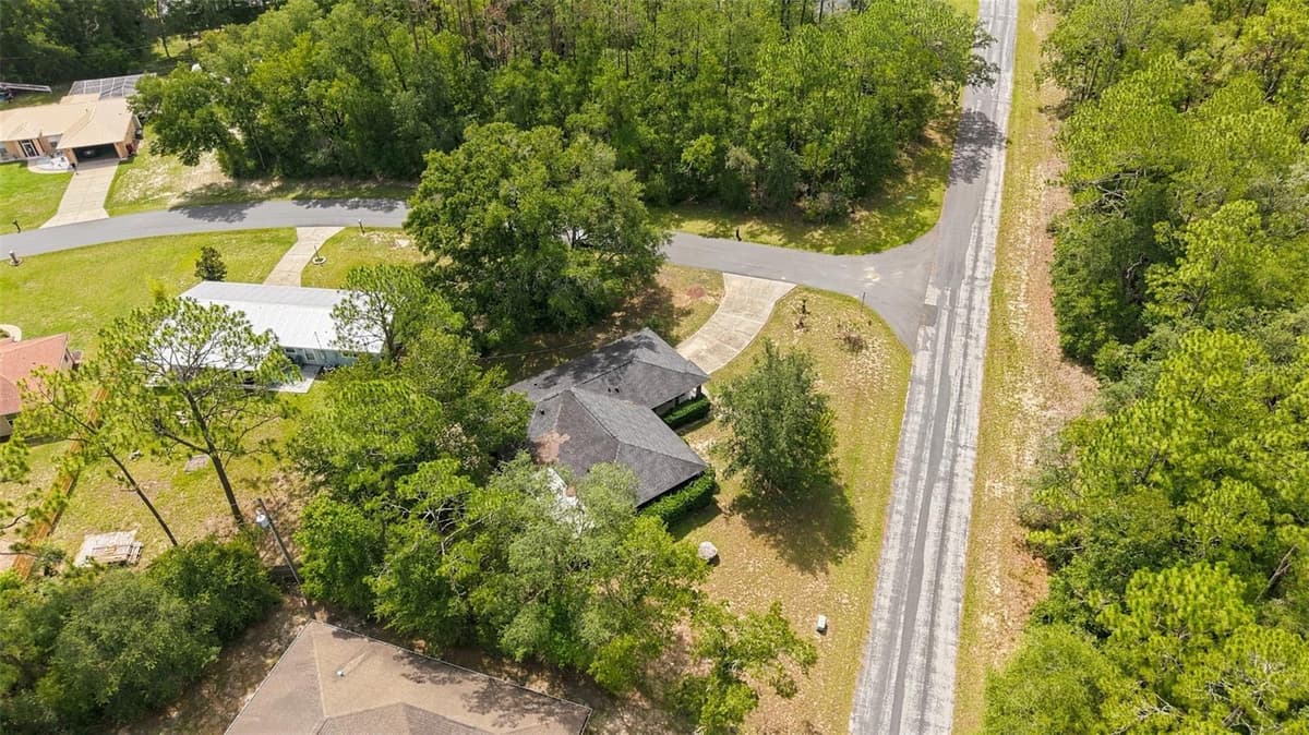 1325 SORRENTO DRIVE — photo 32 of 35