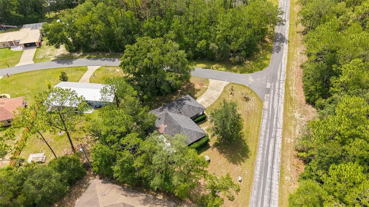 1325 SORRENTO DRIVE — photo 33 of 35