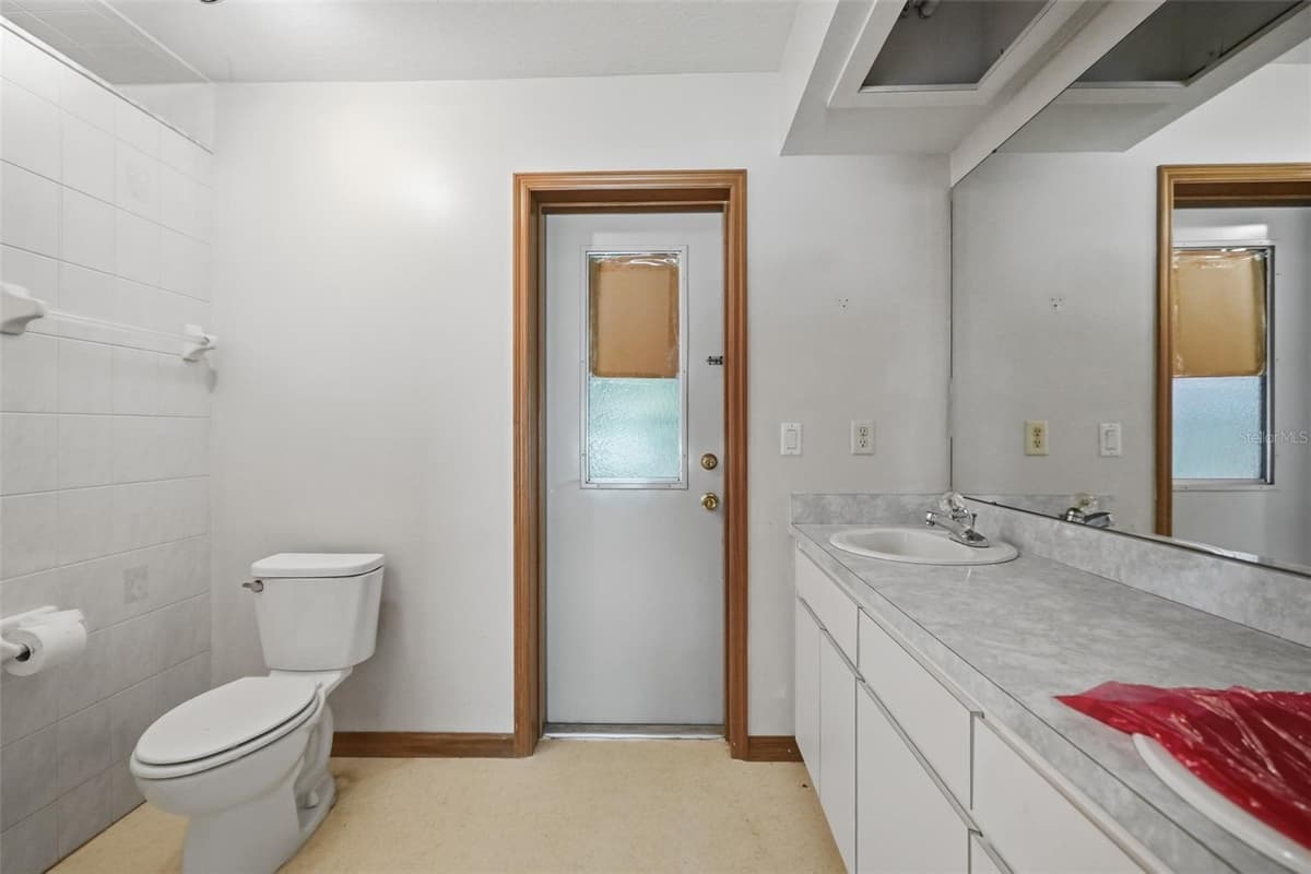 1325 SORRENTO DRIVE — photo 19 of 35