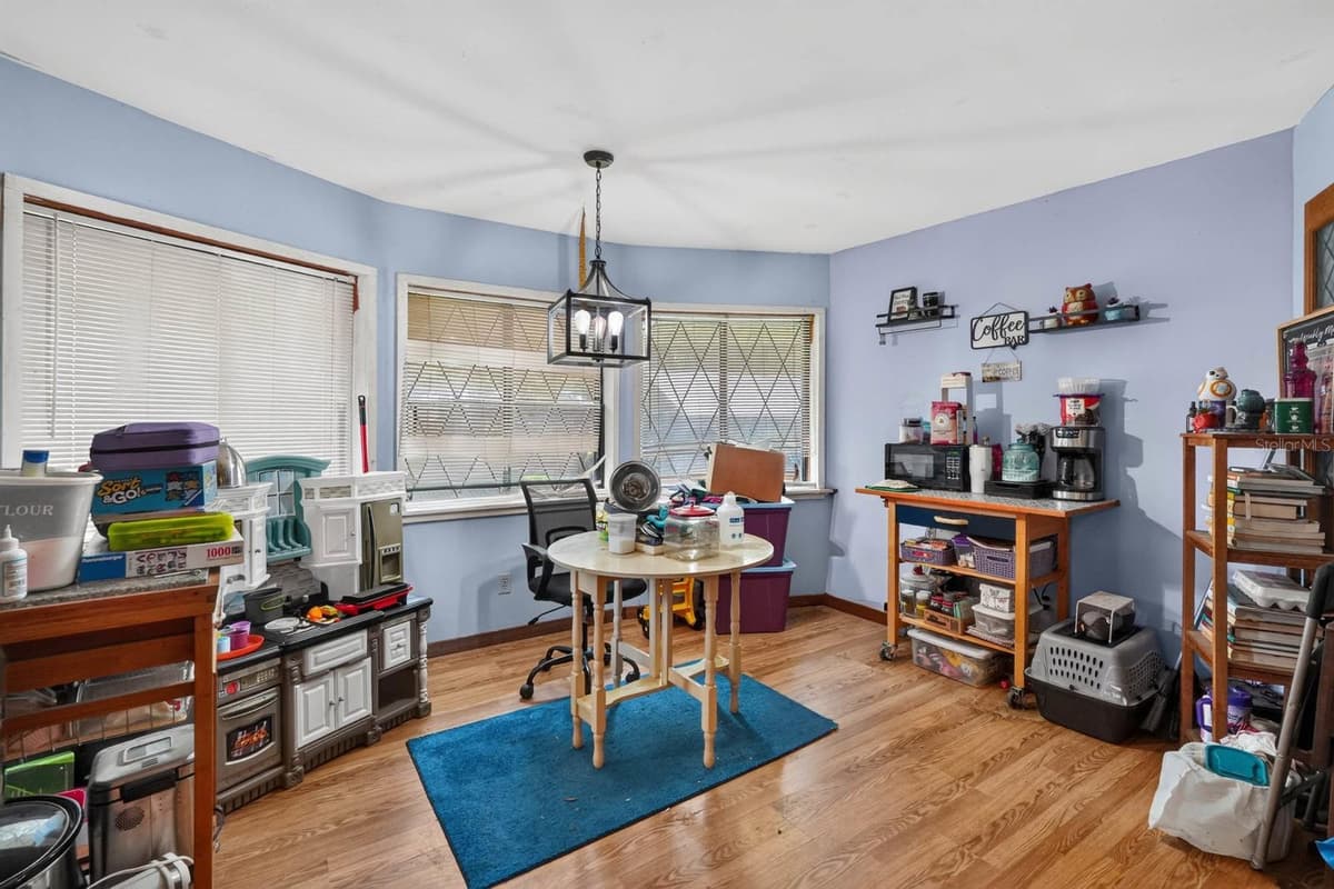 110 PALM AVENUE — photo 12 of 47