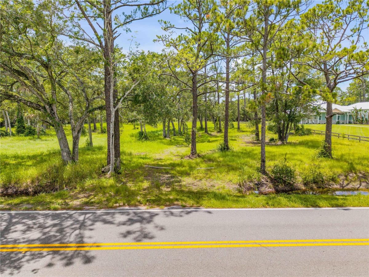 1172 WILLIAMS ROAD — photo 1 of 15