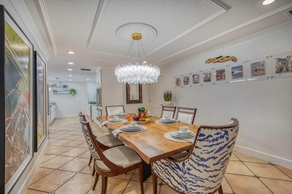 407 HARBOR VIEW LANE — photo 12 of 26