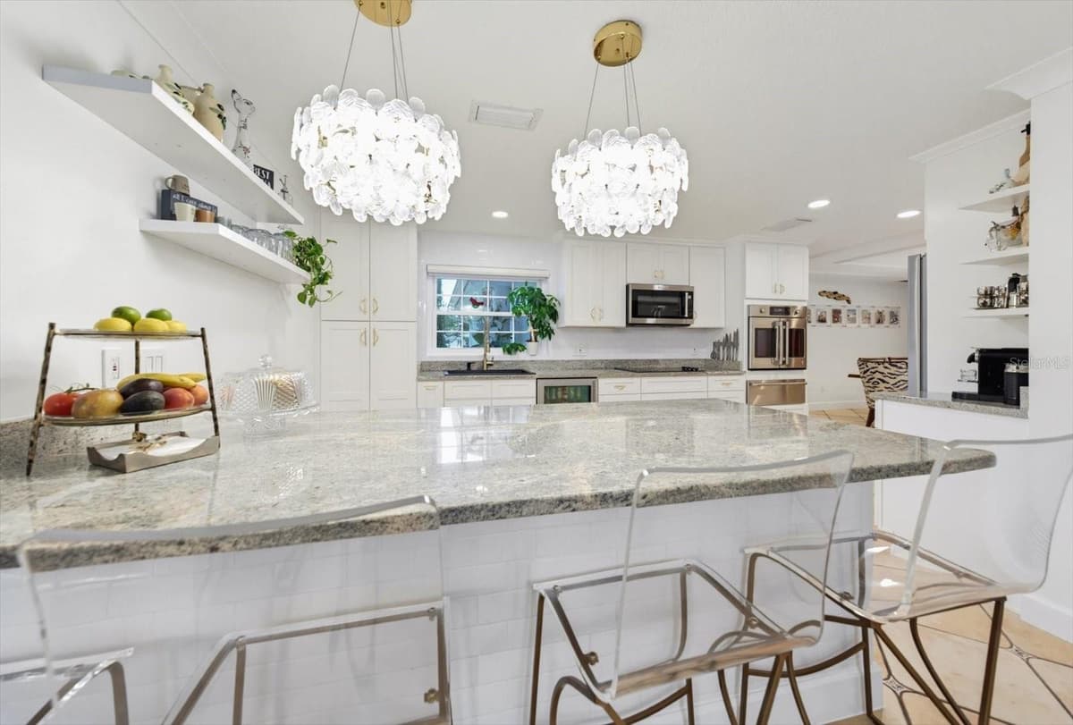 407 HARBOR VIEW LANE — photo 9 of 26