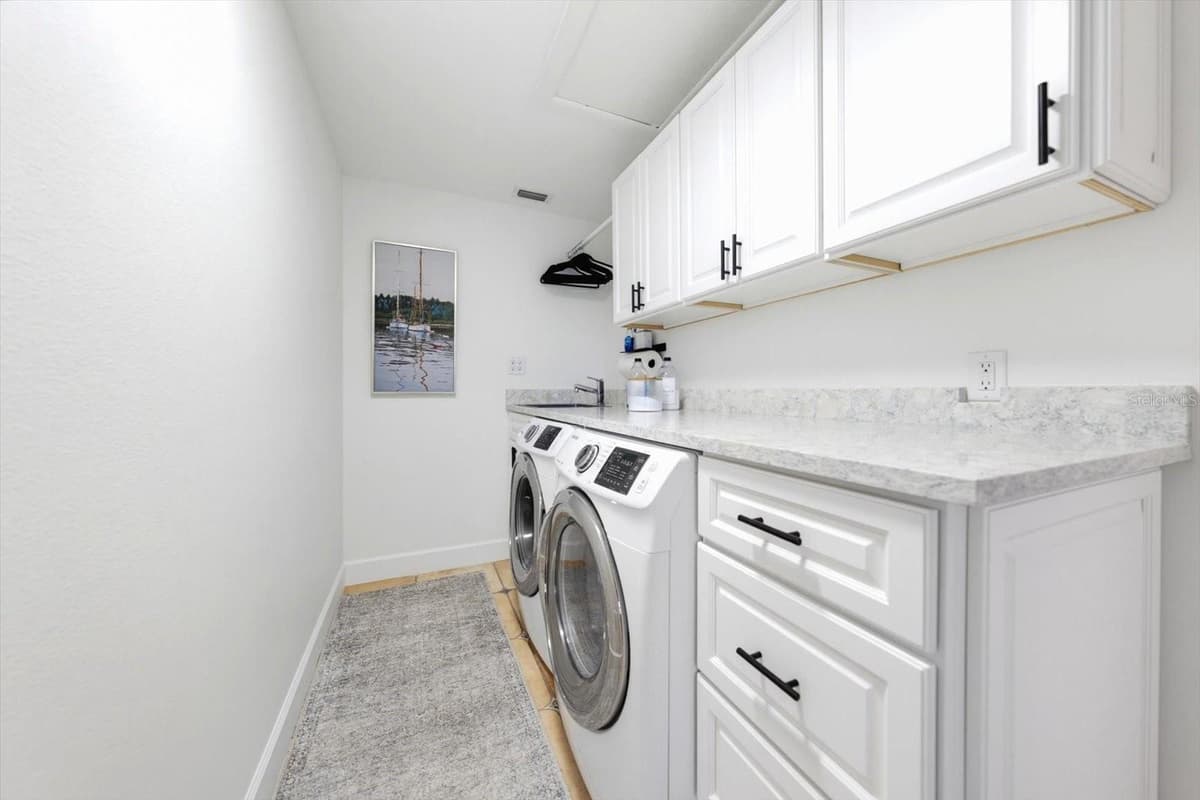 407 HARBOR VIEW LANE — photo 13 of 26