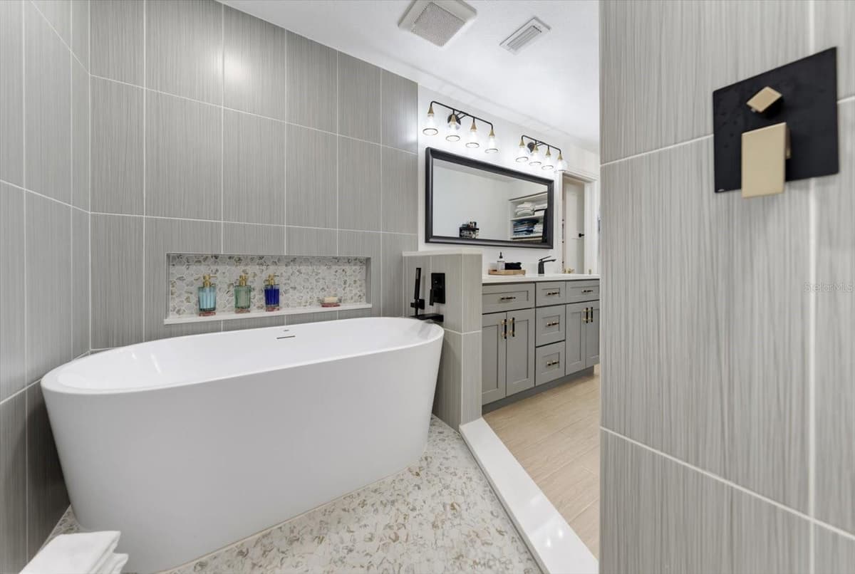 407 HARBOR VIEW LANE — photo 18 of 26