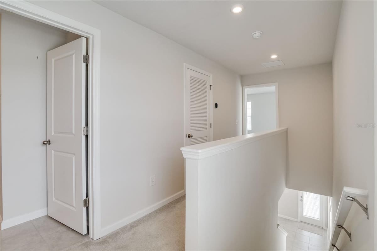 14229 CRIMSON AVENUE — photo 25 of 39