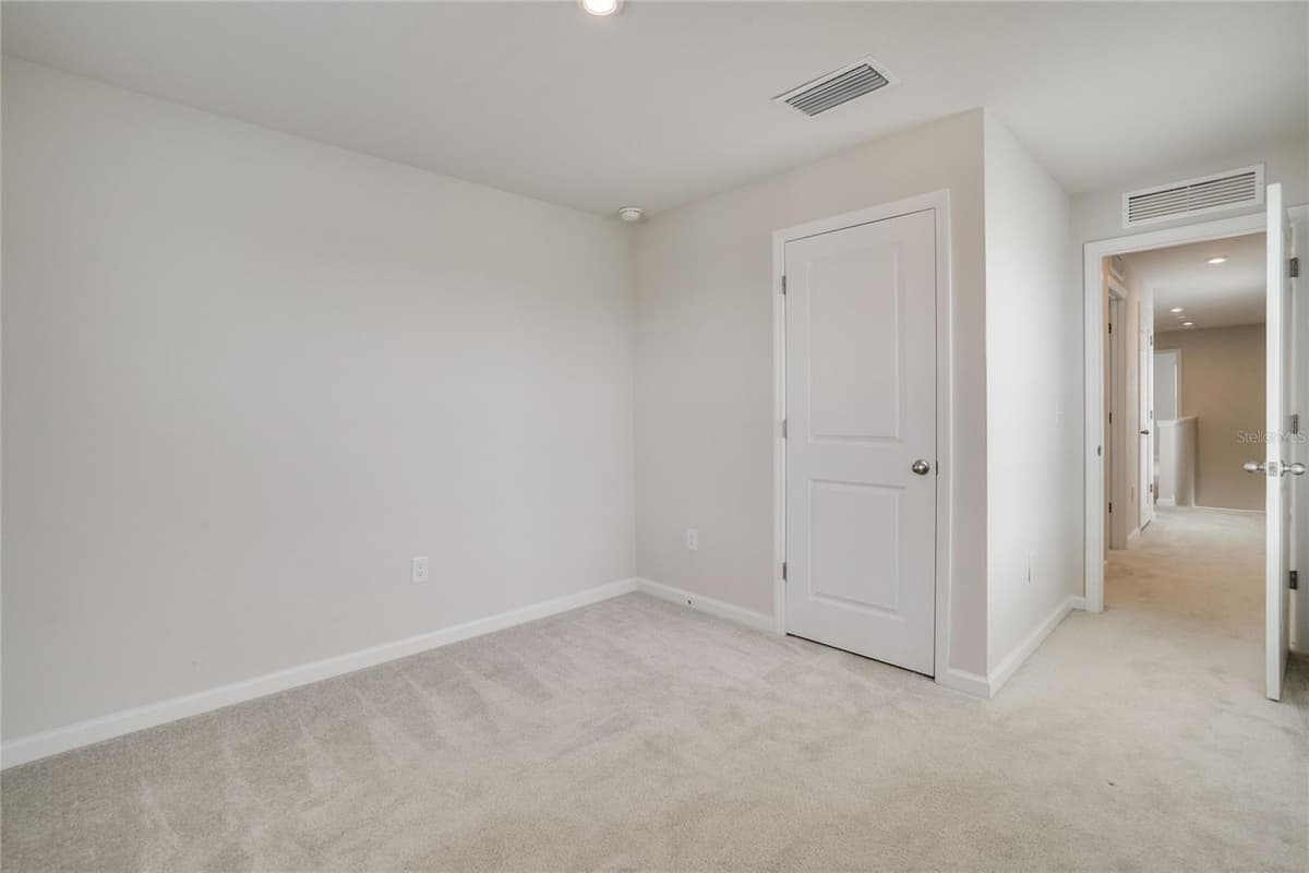 14229 CRIMSON AVENUE — photo 34 of 39