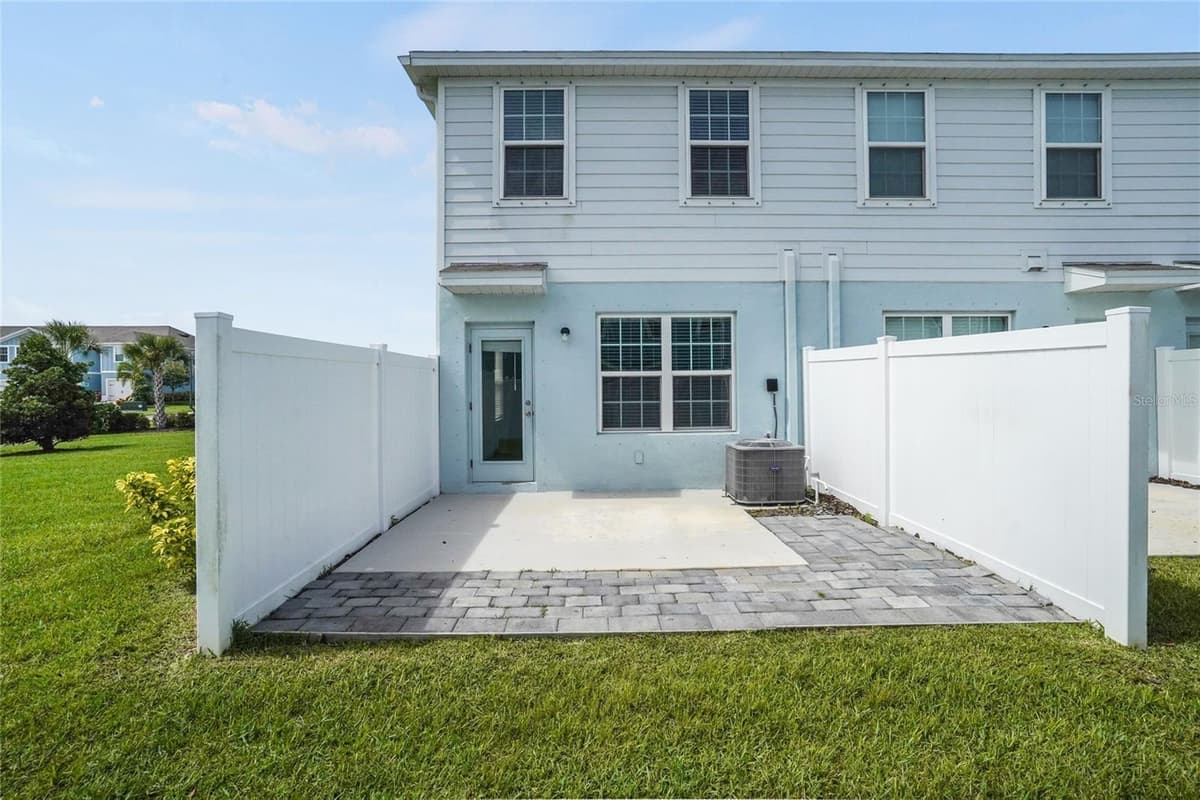 14229 CRIMSON AVENUE — photo 37 of 39