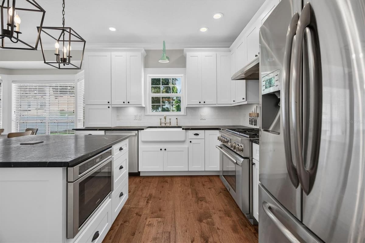 434 VALLEY VIEW DRIVE — photo 11 of 54
