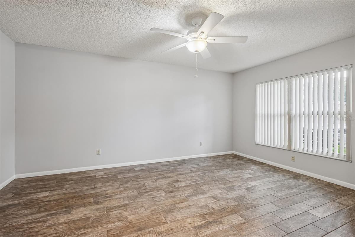 3718 SAND PEBBLE DRIVE — photo 16 of 47