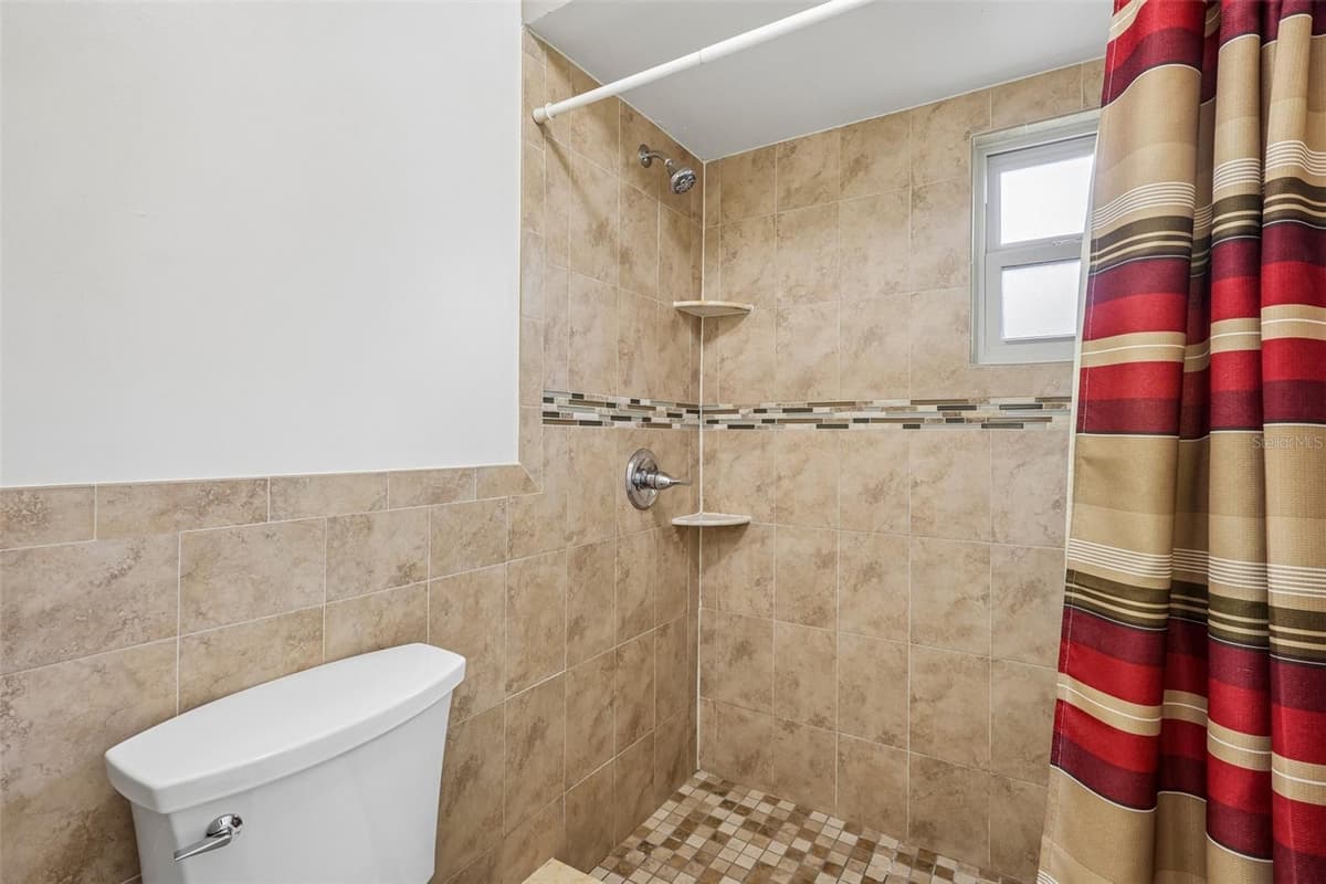 3718 SAND PEBBLE DRIVE — photo 23 of 47
