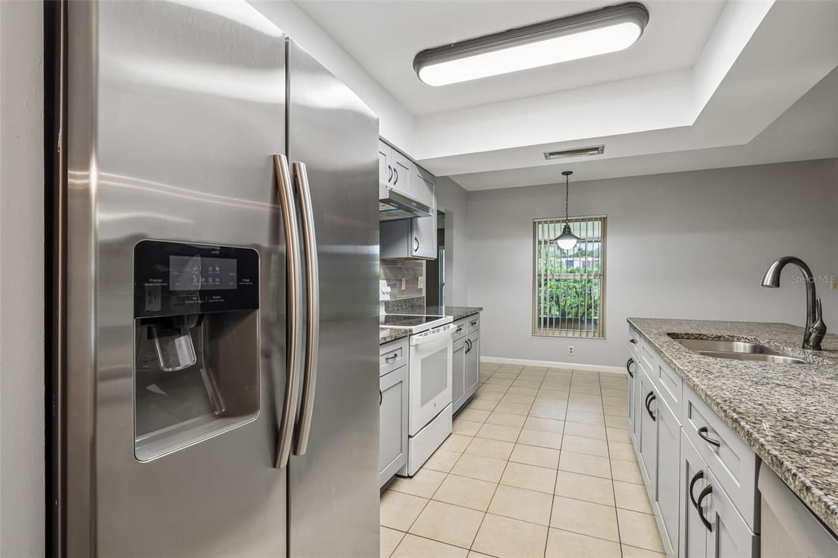 3718 SAND PEBBLE DRIVE — photo 12 of 47