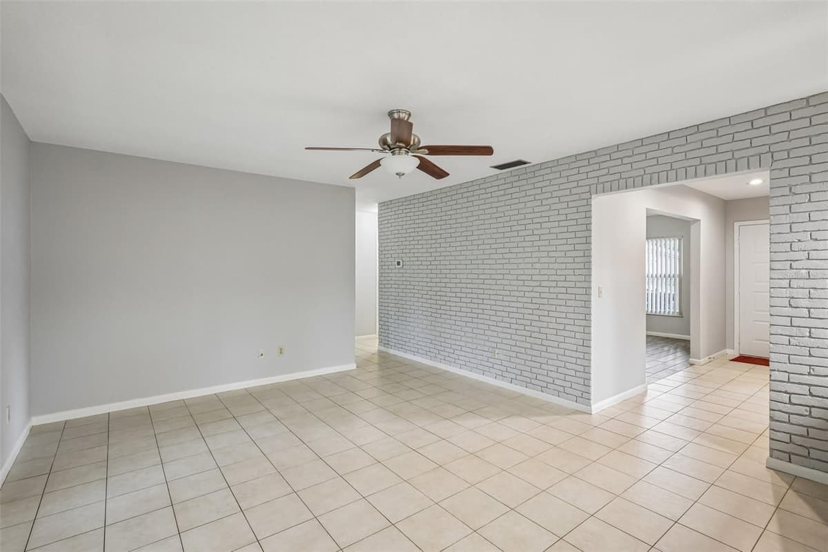 3718 SAND PEBBLE DRIVE — photo 7 of 47