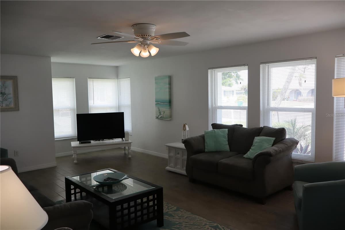 18 GOLFVIEW COURT — photo 58 of 67