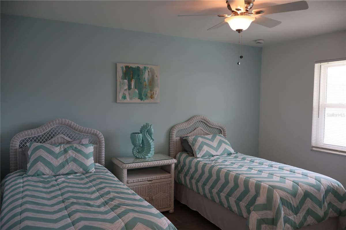 18 GOLFVIEW COURT — photo 34 of 67