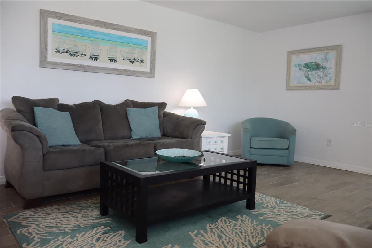18 GOLFVIEW COURT — photo 15 of 67
