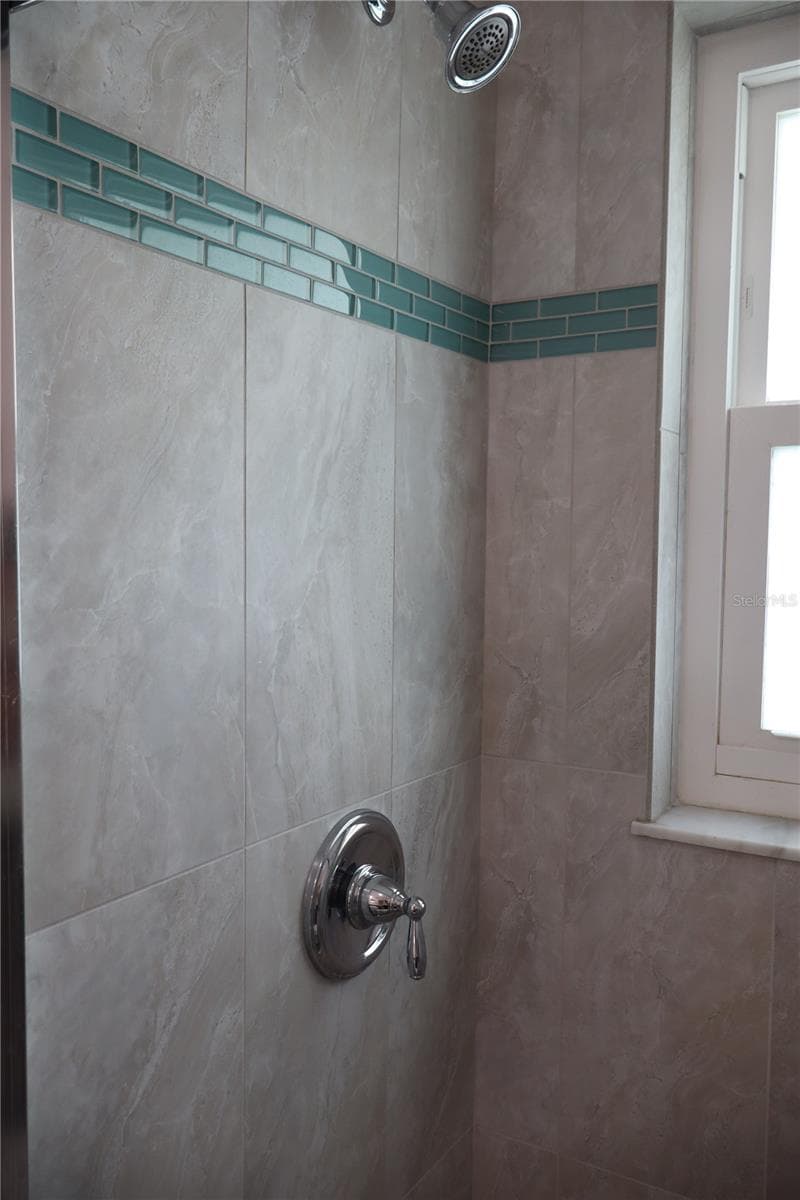 18 GOLFVIEW COURT — photo 38 of 67