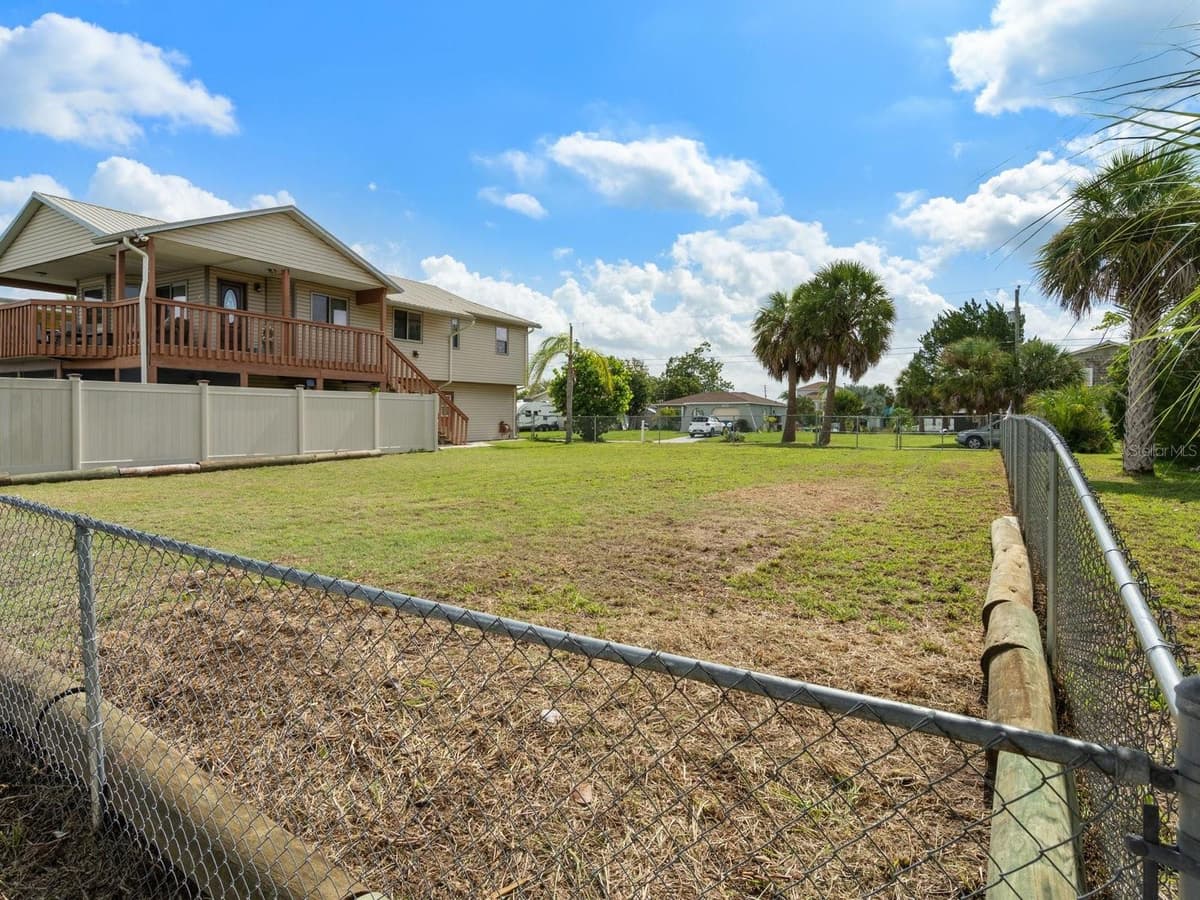 3287 SEA GRAPE DRIVE — photo 10 of 14