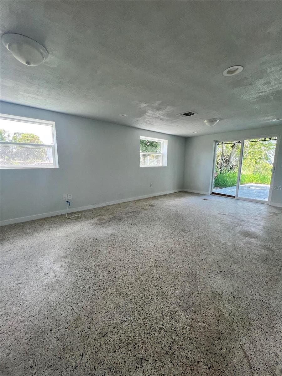 744 LEMON AVENUE — photo 16 of 19