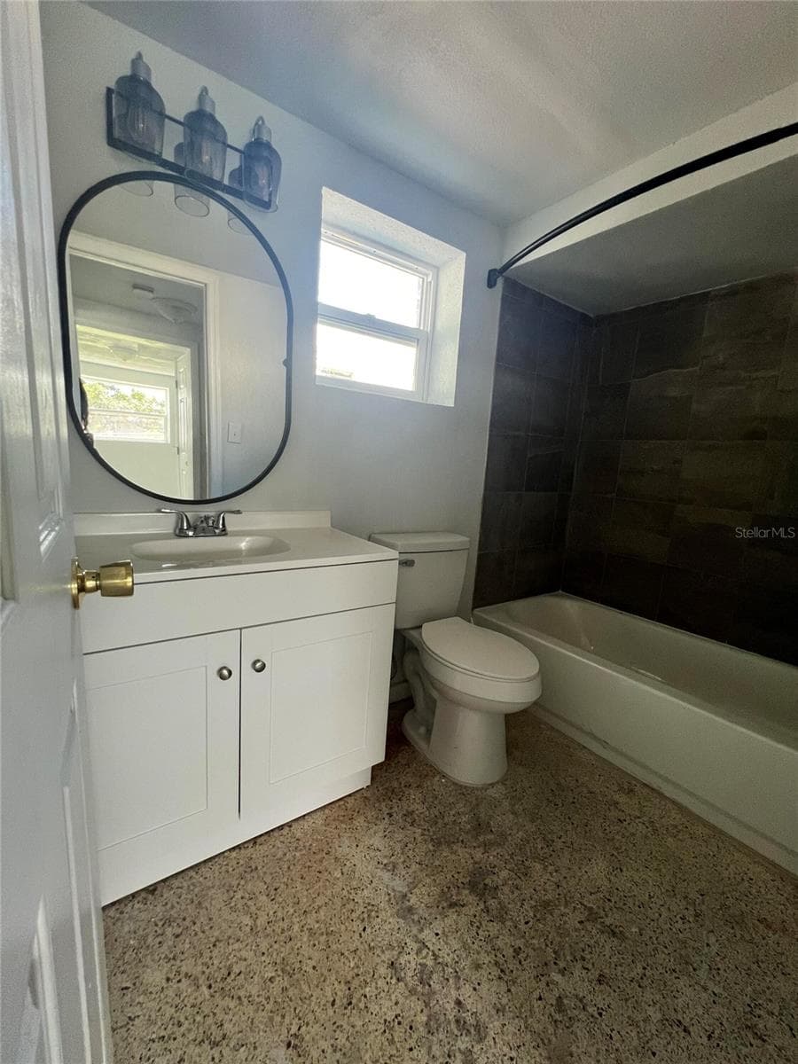 744 LEMON AVENUE — photo 18 of 19