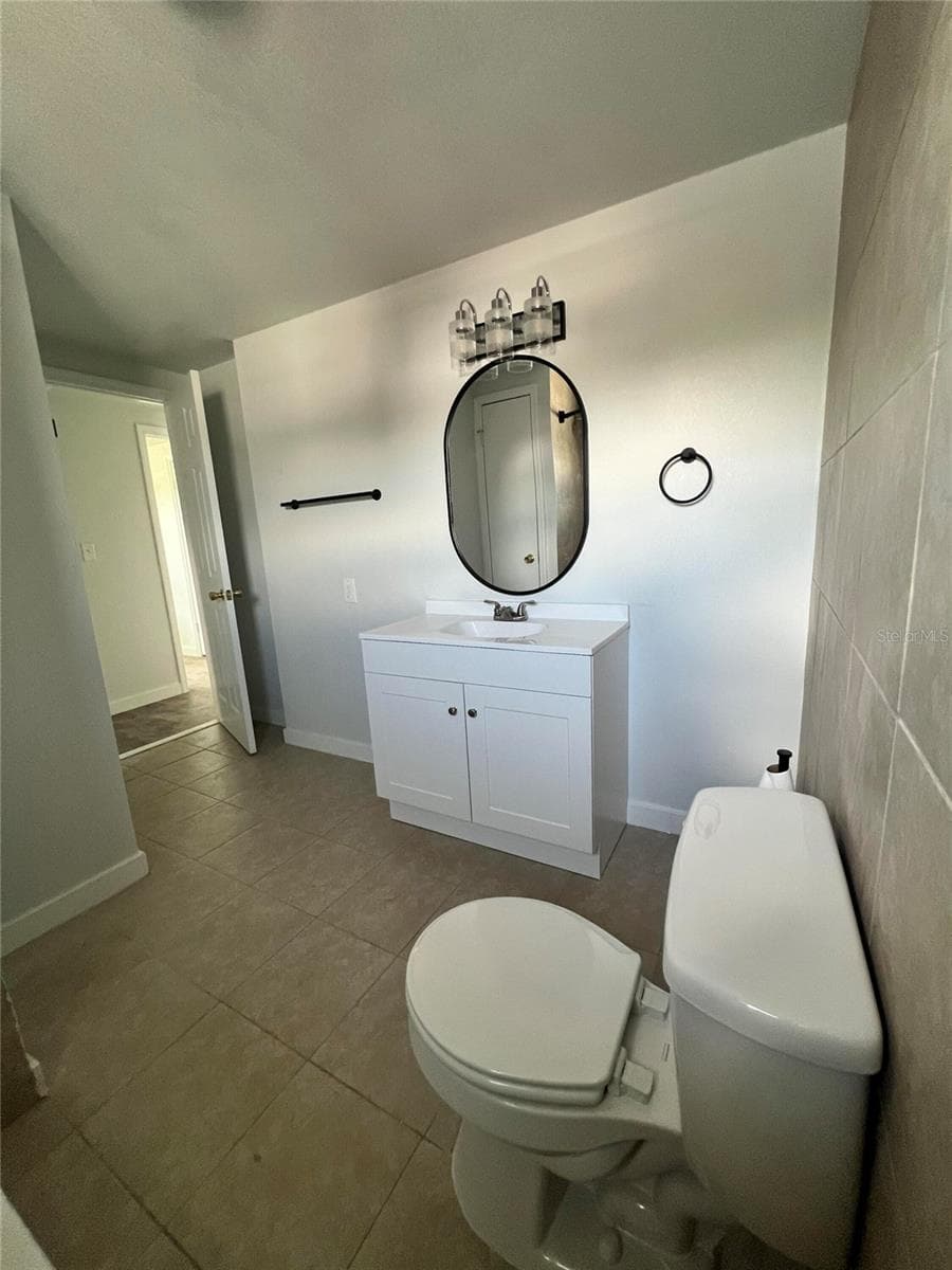 744 LEMON AVENUE — photo 8 of 19
