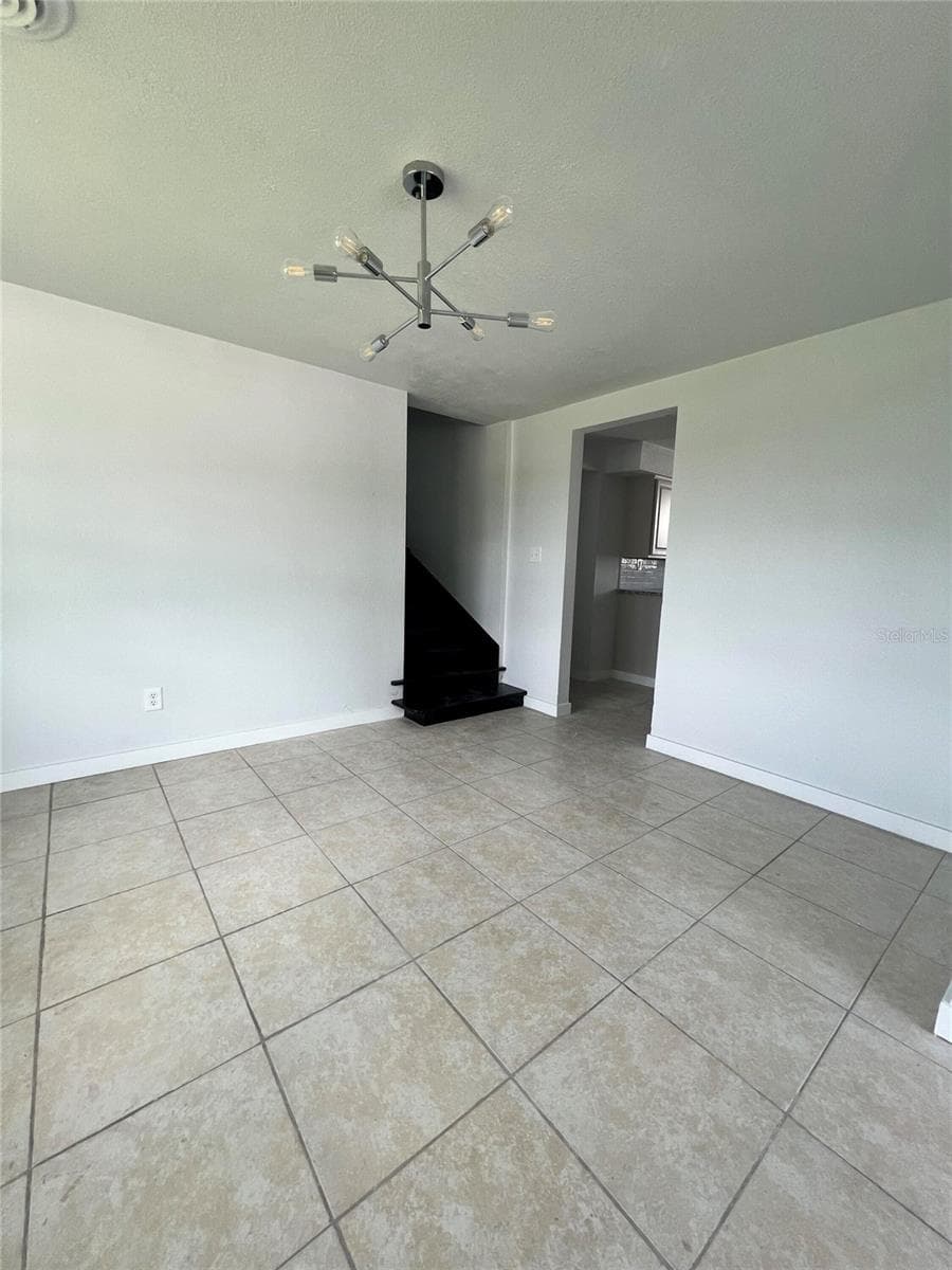 744 LEMON AVENUE — photo 5 of 19