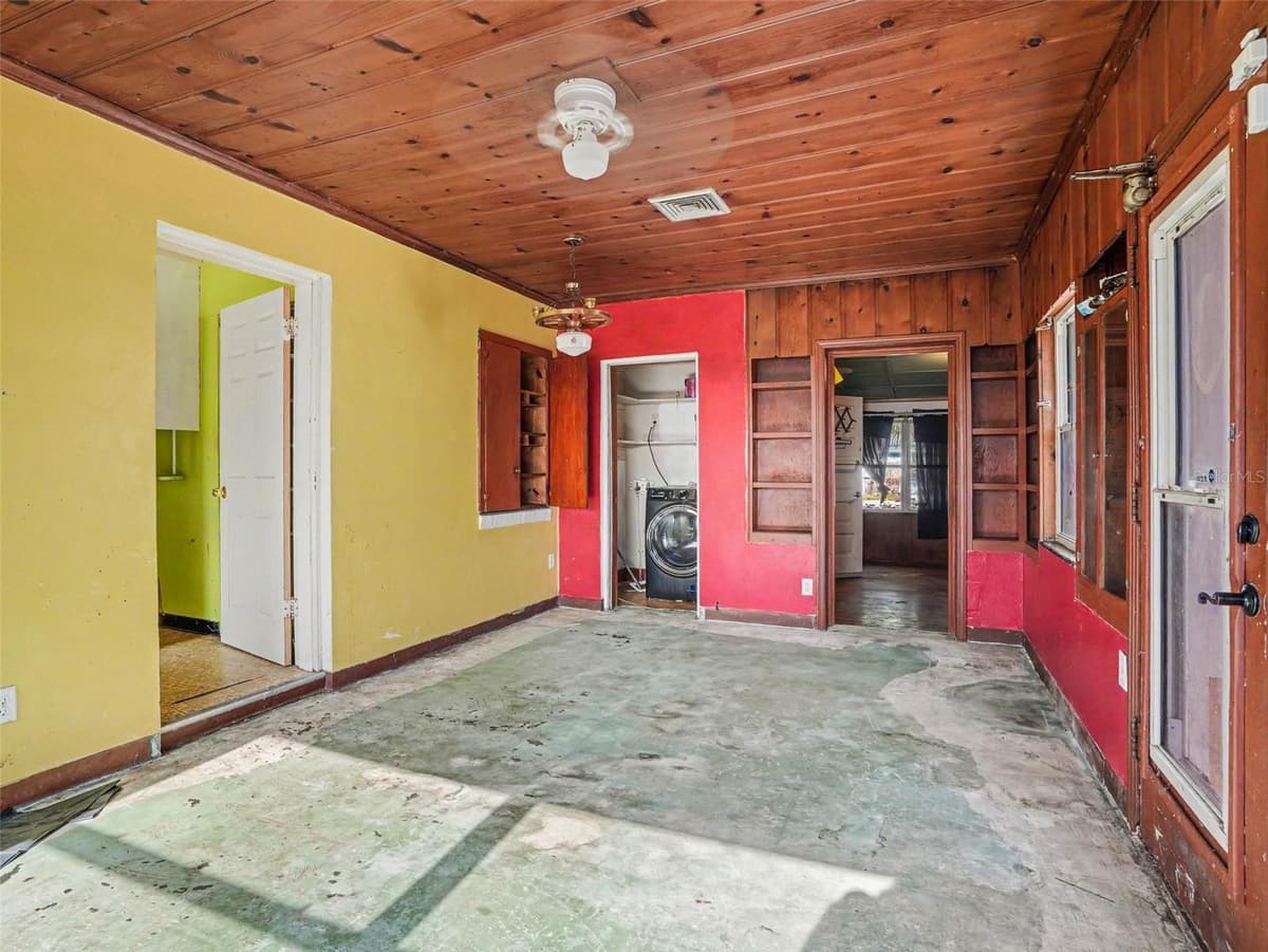2207 AVENUE B NW — photo 15 of 15
