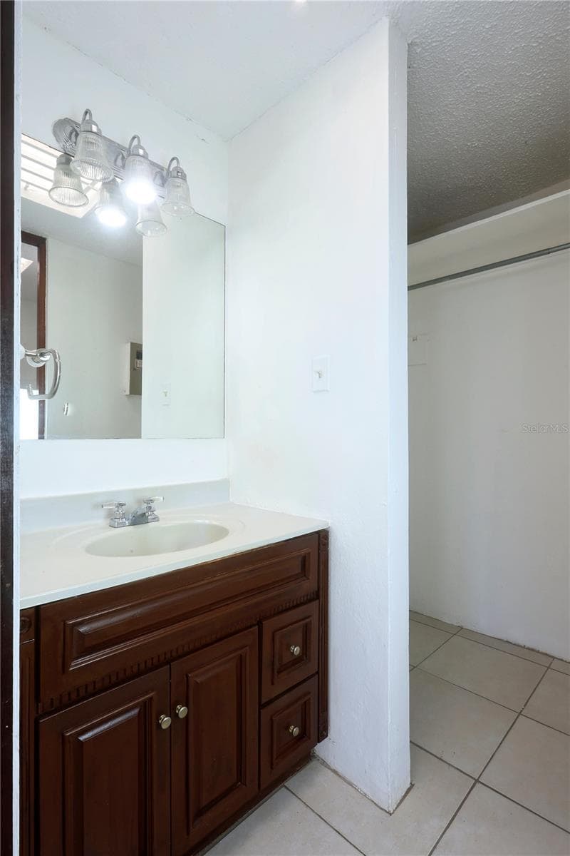 632-5 AVE. SAN PATRICIO — photo 15 of 19